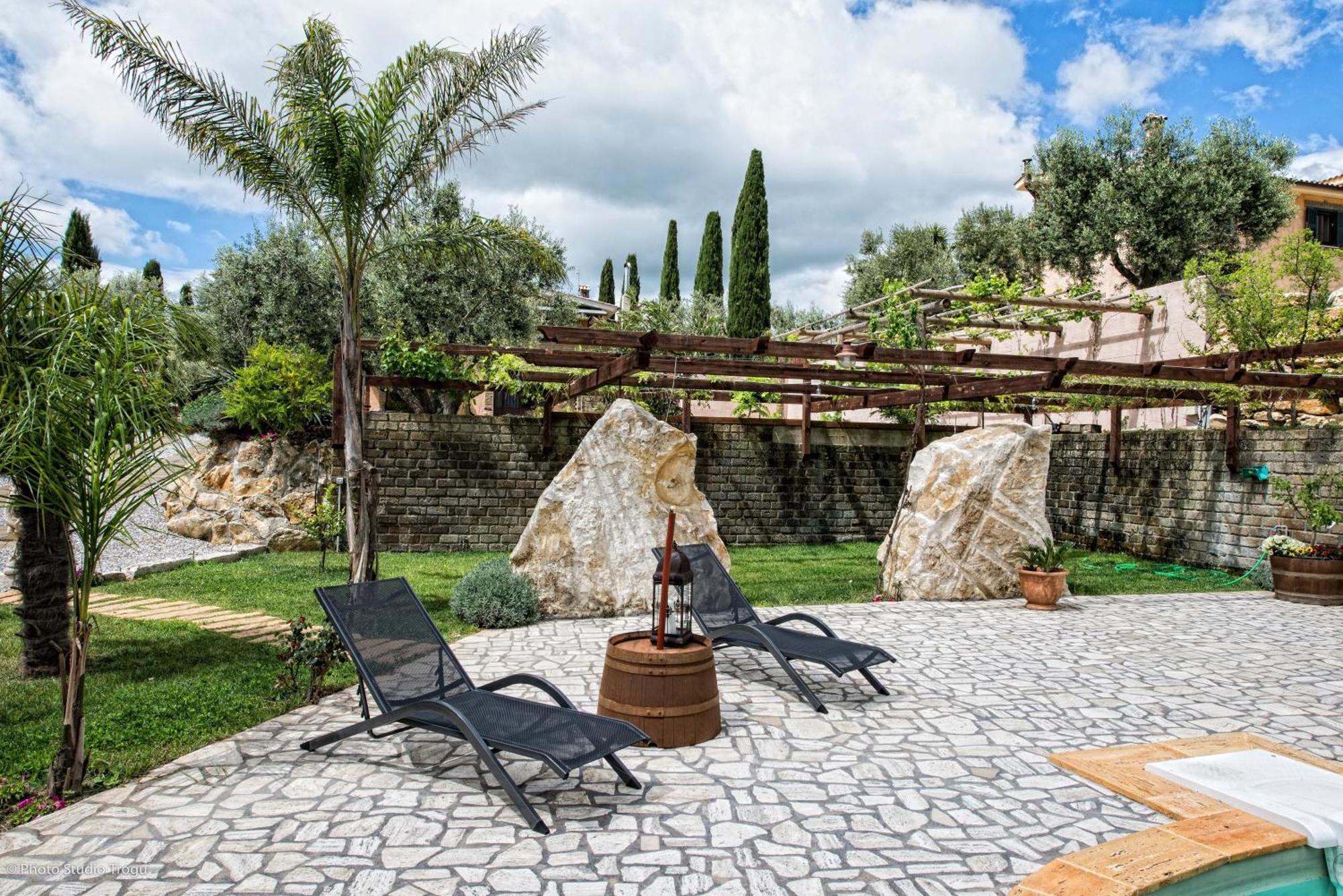 Il Giardino Dei Flintstones B&B Cerveteri Exterior photo