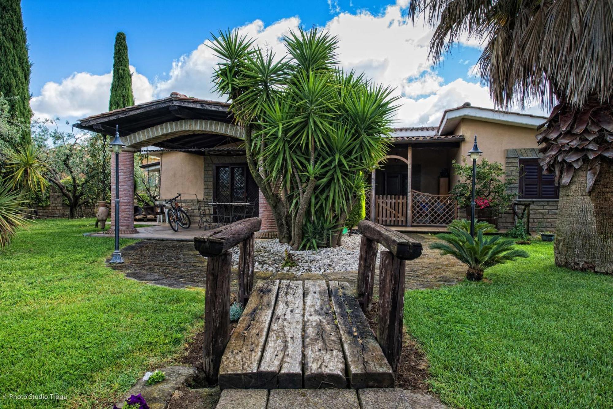 Il Giardino Dei Flintstones B&B Cerveteri Exterior photo